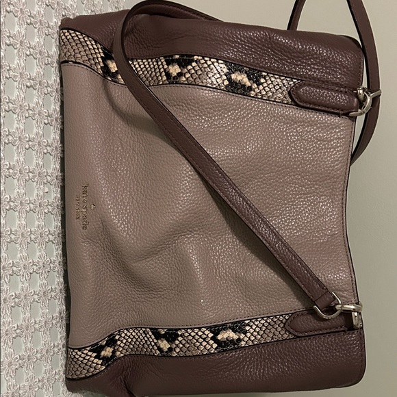 kate spade Handbags - Kate Spade Brown and Cream Shoulder Bag